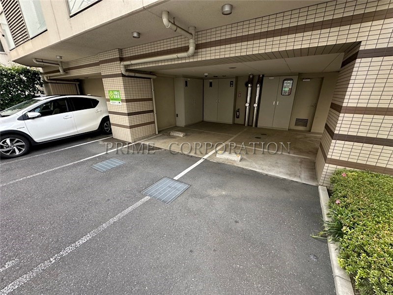 パークハビオ新橋 駐車場