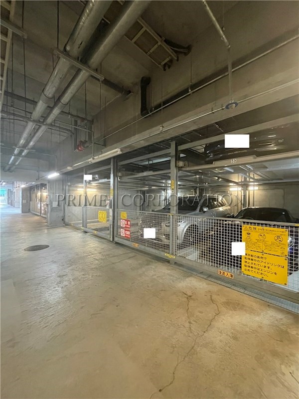 桜上水ガーデンズ I棟 駐車場