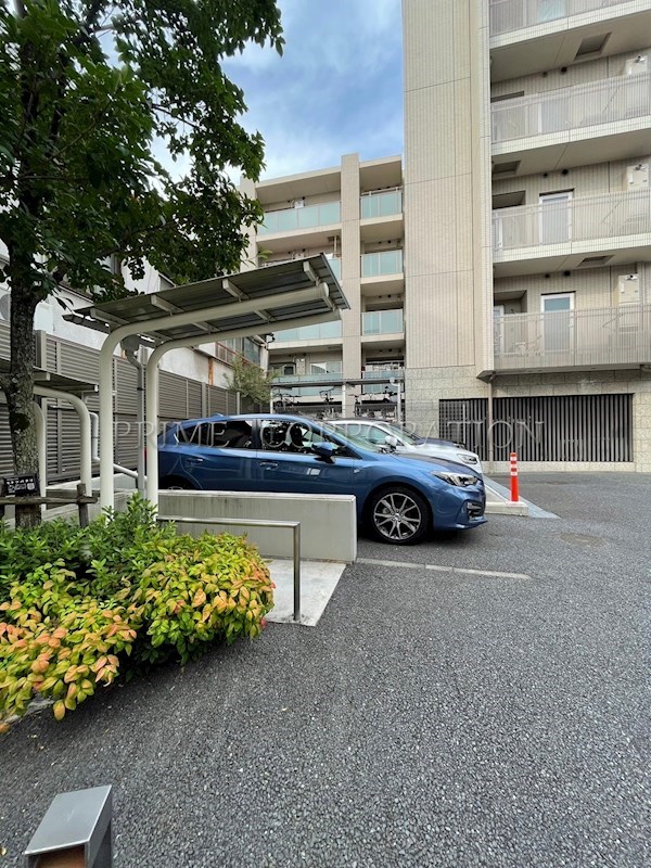 イニシアイオ武蔵小山 駐車場