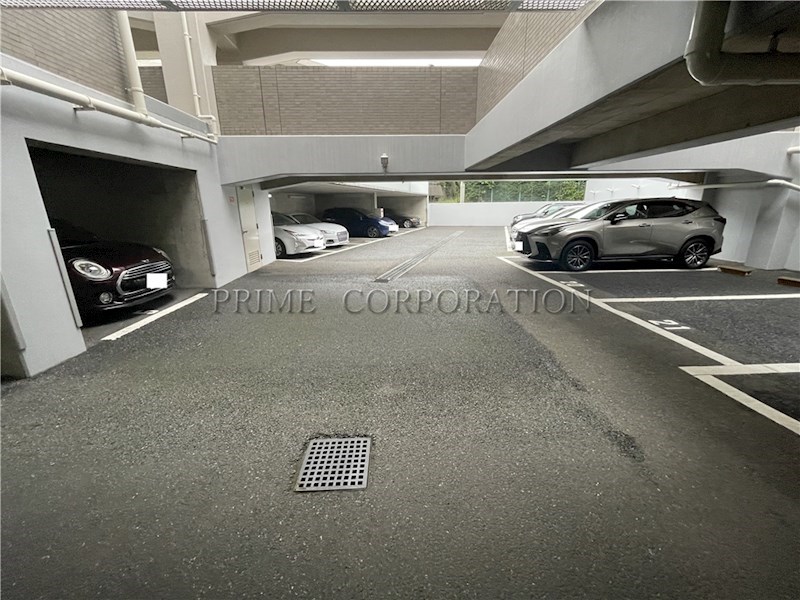 ヴィルヌーブ鷺宮 駐車場