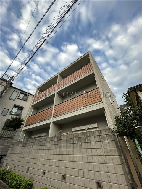 アン・ウィスタリア 外観