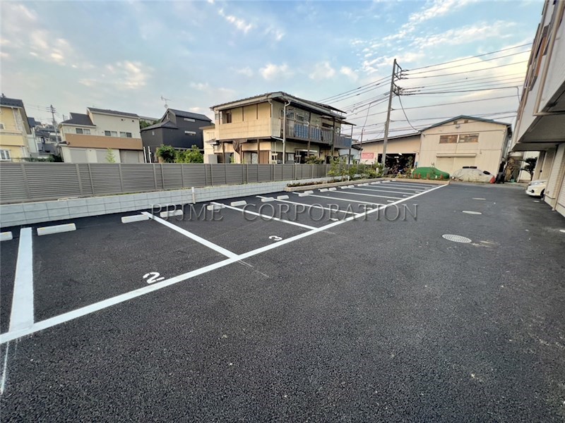 トゥインクル ヴィータ 駐車場