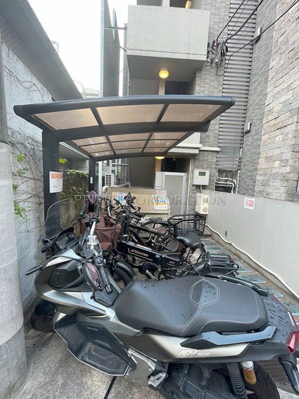 エスペランサ目黒 駐車場