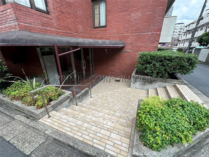 ヴェラハイツ赤坂新坂町 エントランス