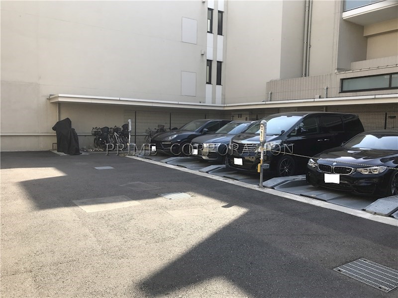 クラッシィハウス用賀一丁目 駐車場