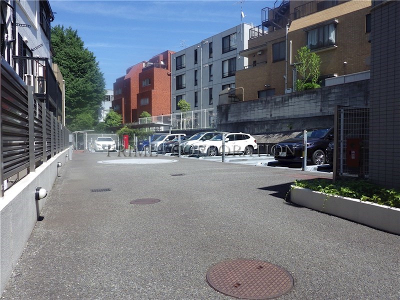 アルス洗足 駐車場