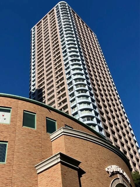 スカイライトタワー 外観