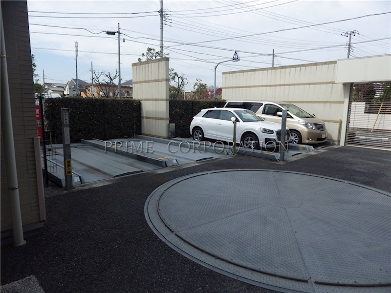 アクシア等々力  駐車場