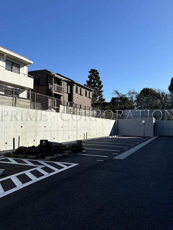 ＥＭパレス田園調布 駐車場