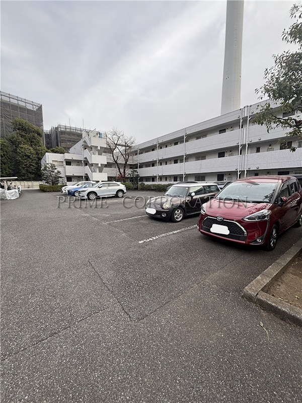 高井戸ハイホーム 駐車場