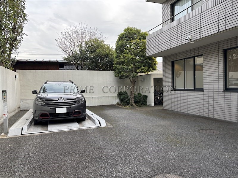 プレステージ田園調布 駐車場