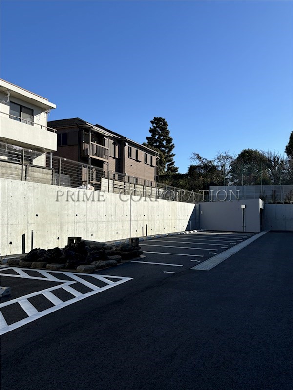 EMパレス田園調布 駐車場