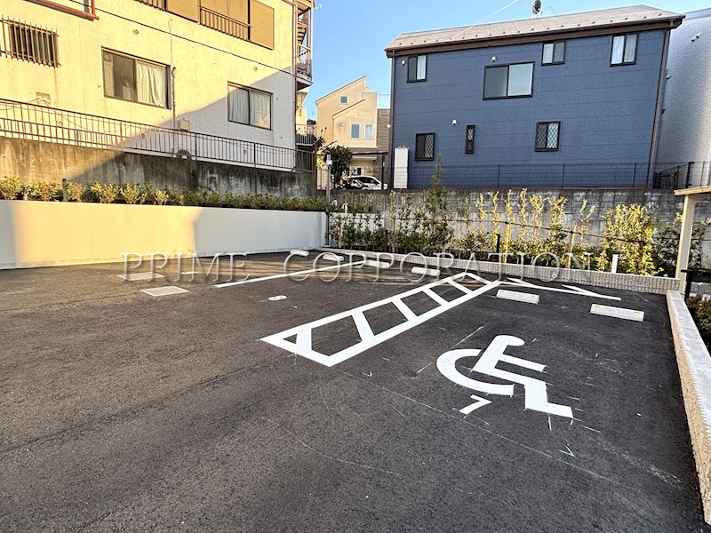 クレヴィアリグゼ西馬込  駐車場