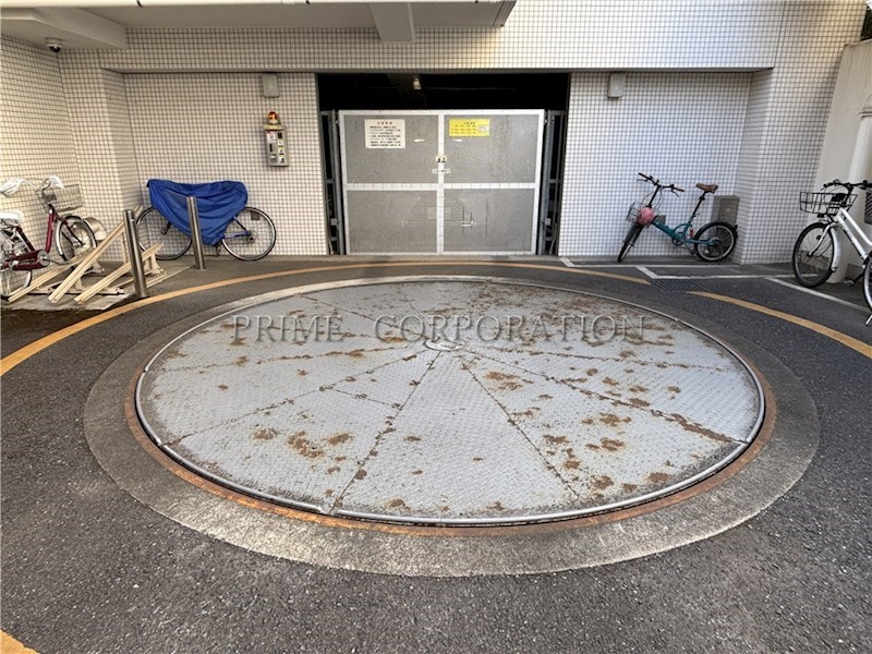 Brillia小日向一丁目 駐車場