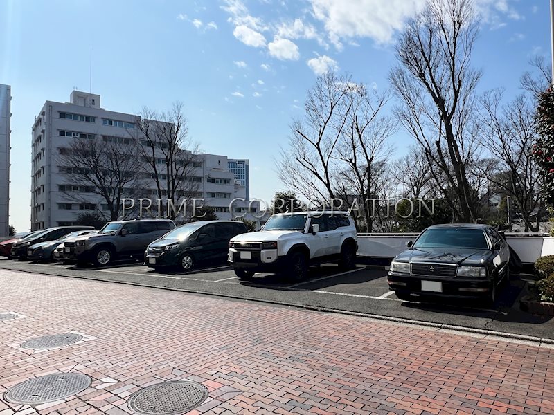 上野毛ハイム1号棟 駐車場
