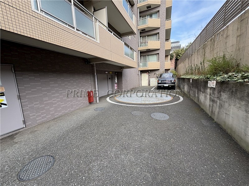 サンクタス松濤ロワール 駐車場