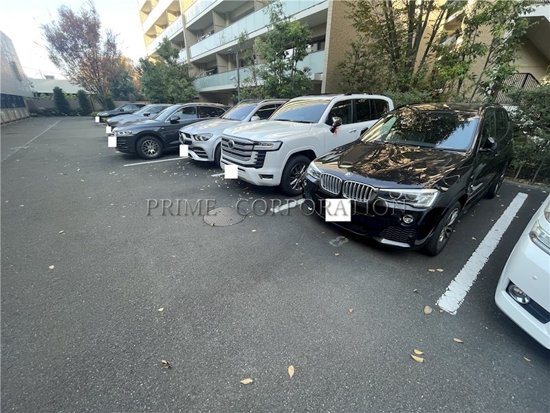 グランドメゾン仙川 駐車場