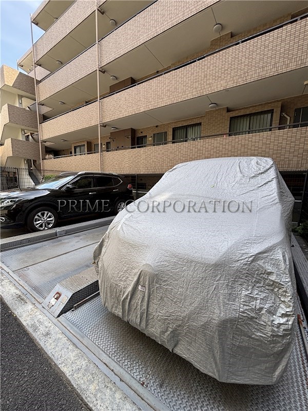 インペリアル中野南フラット 駐車場
