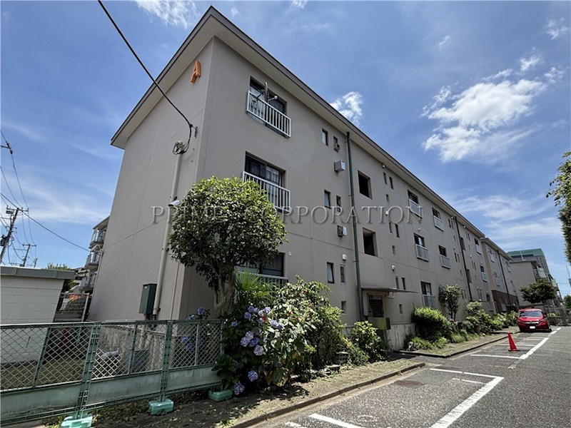 市ヶ谷加賀町アパートA棟 駐車場