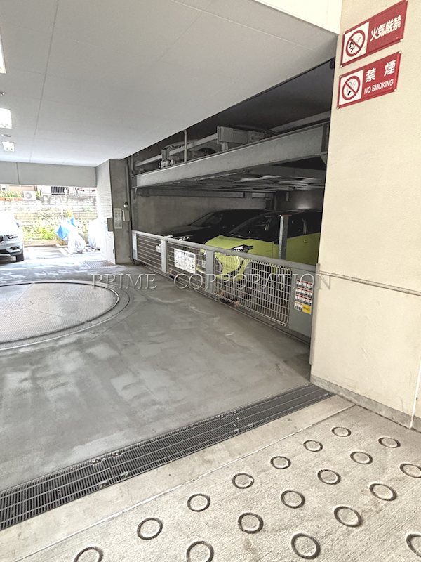 クオリア広尾 駐車場