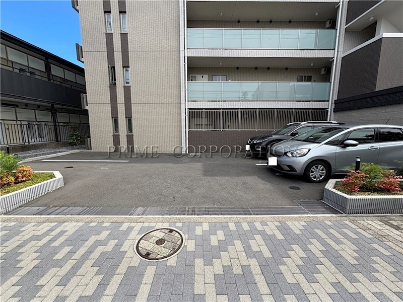 イーストポート 駐車場