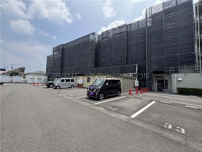 メゾンフォレスト 駐車場
