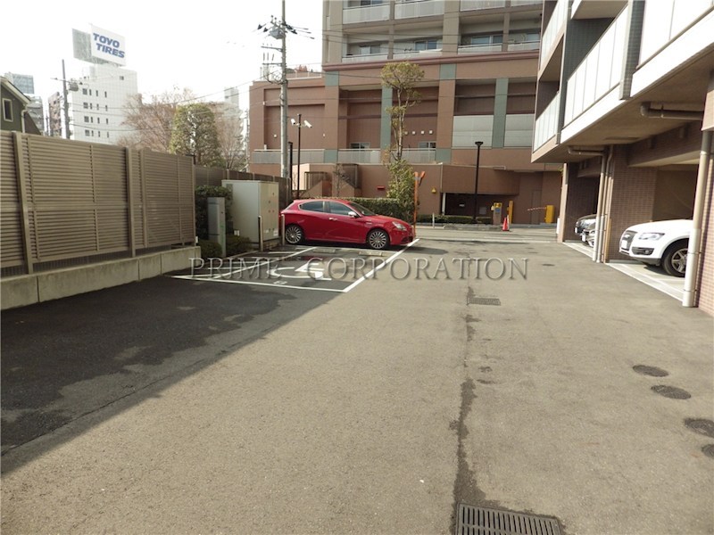 クレヴィア駒沢大学 駐車場