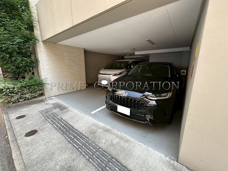 ユニーブル銀座東 駐車場