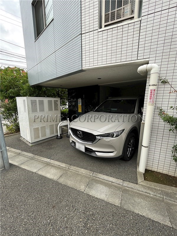 エスティメゾン三軒茶屋Ⅱ 駐車場
