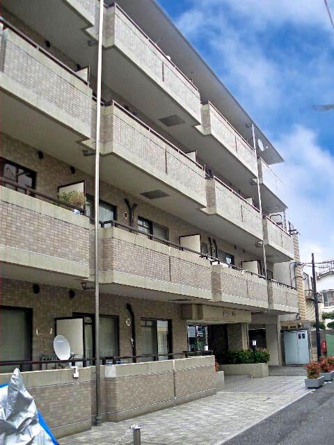 御苑ホームズ 外観