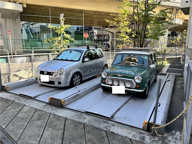 エスタート等々力 駐車場