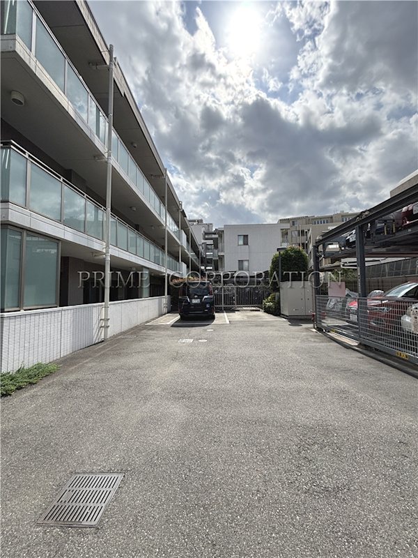 クラッシィハウス浜田山 駐車場