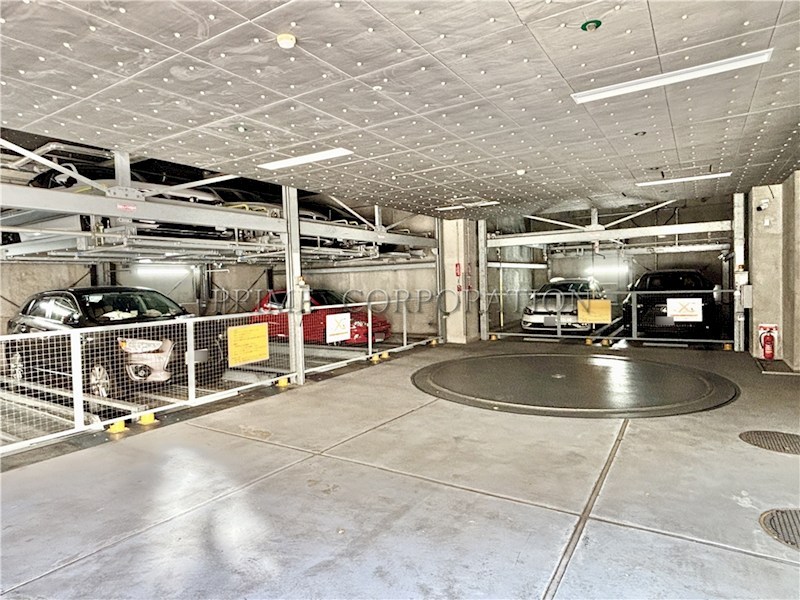 オーベル三軒茶屋dR 駐車場