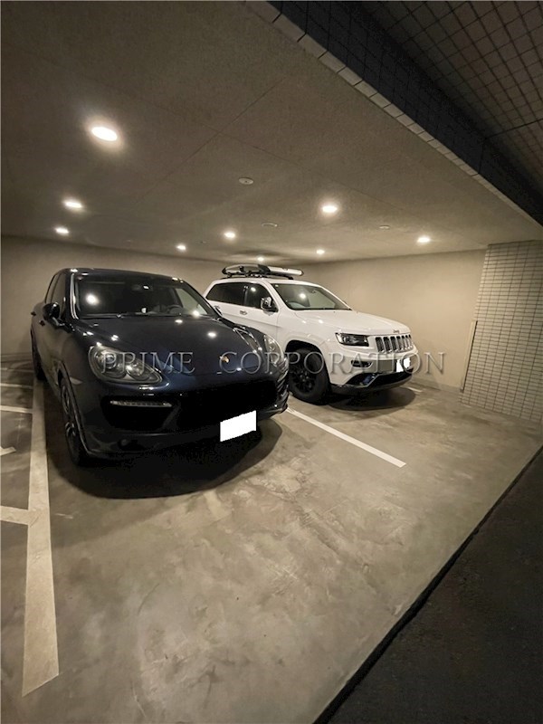 パレステージ神田 駐車場