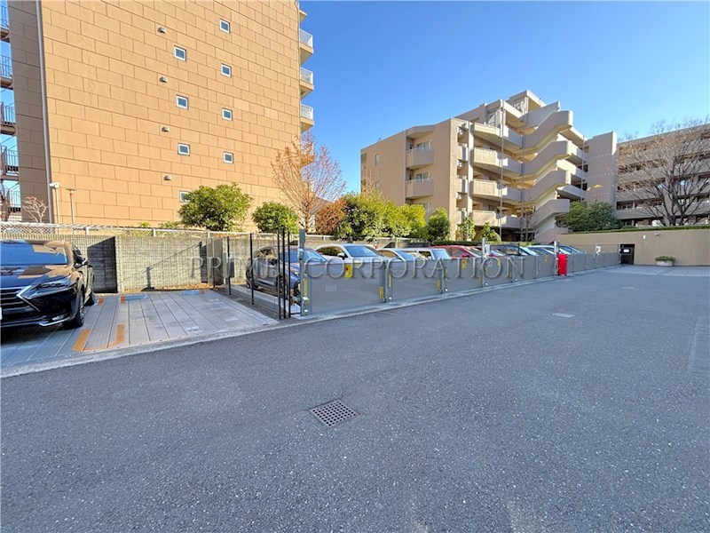 アルス武蔵小杉 駐車場