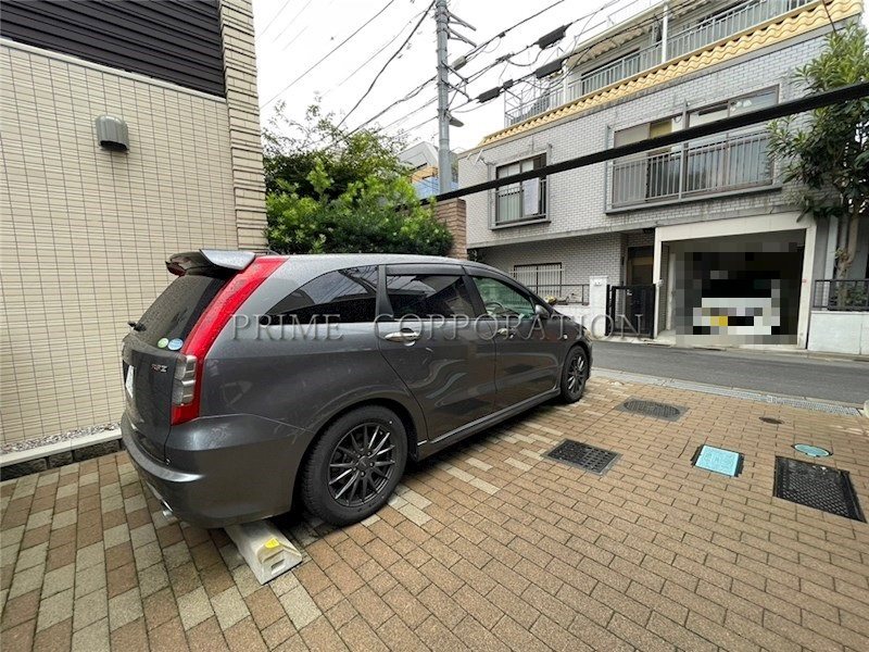 オープンレジデンシア文京本郷 駐車場