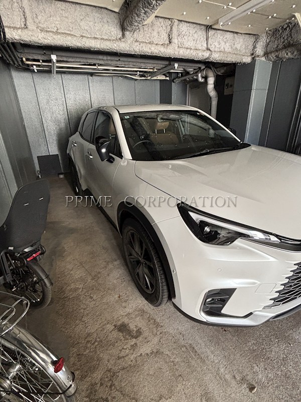 アヴァンス目黒 駐車場