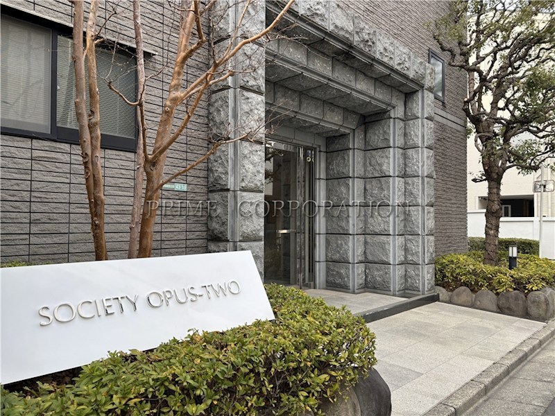 SOCIETY OPUS TWO エントランス