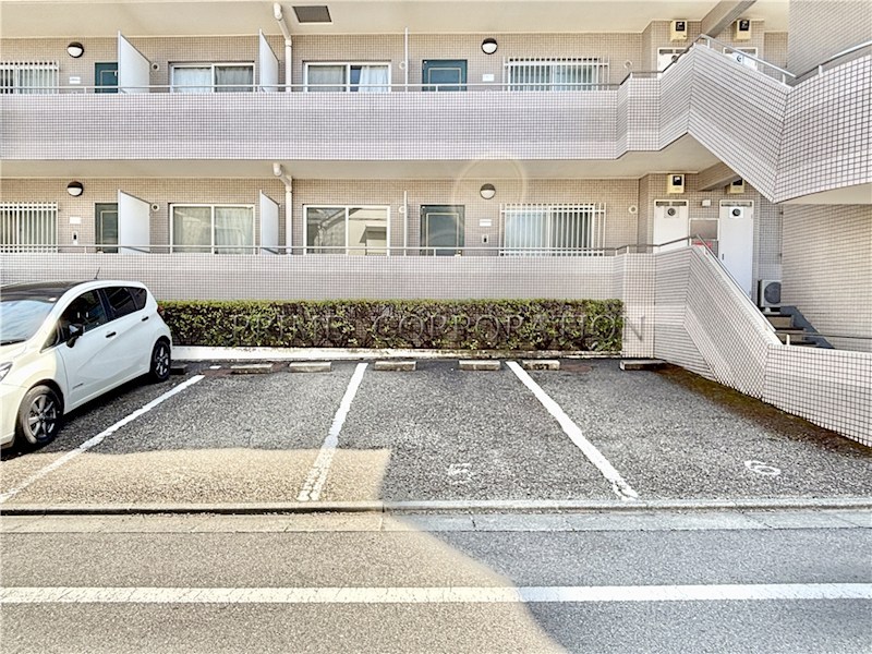 経堂ヒルズ 駐車場