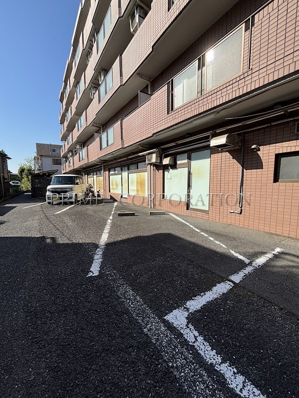 ヴィアードステージ 駐車場