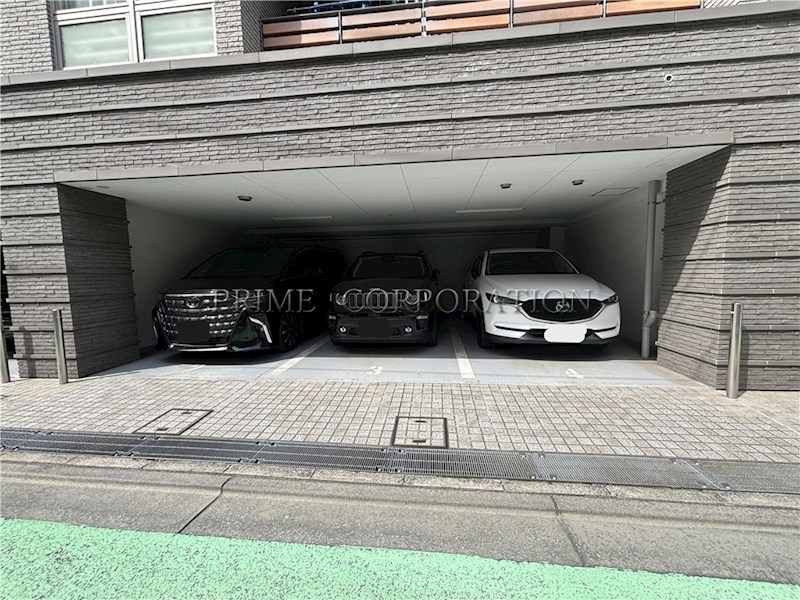 グラツィオーソ神楽坂イースト 駐車場
