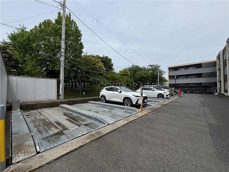 ヒューリックコート元代々木 駐車場