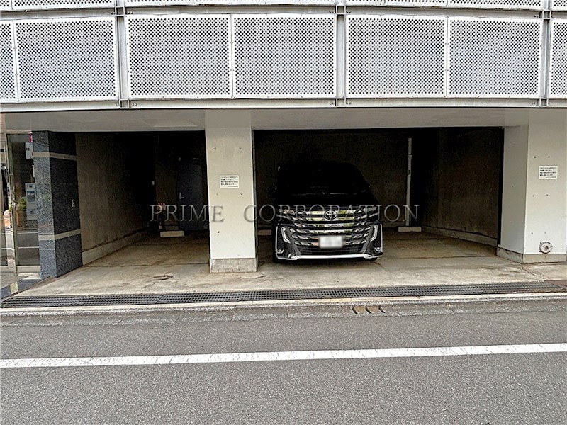 コスモスパジオ用賀 駐車場